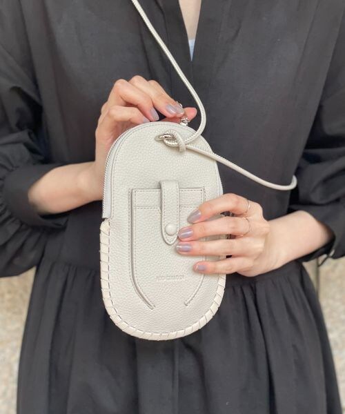 BABYLONE（バビロン）の「マルチモバイルケース（バッグ・レディース・グレー15/ブラック19/イエロー60/ライトグリーン72/パープル90・FREE）」の8枚目の写真