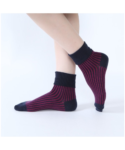 靴下屋（クツシタヤ）の「折り返しストライプショートソックス（ソックス・靴下・レディース・キナリ/クロ/アカ/カラシ/コン/ターコイズブルー・22.0～24.0cm）」の9枚目の写真