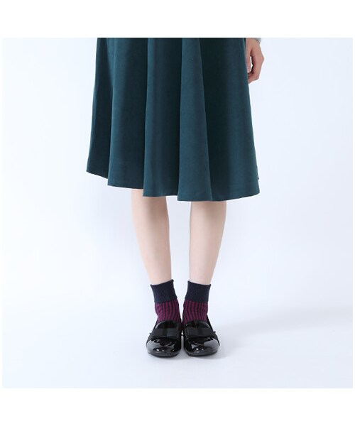 靴下屋（クツシタヤ）の「折り返しストライプショートソックス（ソックス・靴下・レディース・キナリ/クロ/アカ/カラシ/コン/ターコイズブルー・22.0～24.0cm）」の7枚目の写真