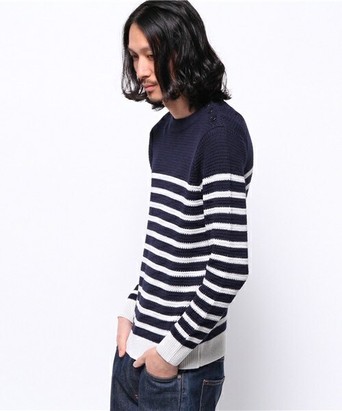 FREDY&GLOSTER（フレディアンドグロスター）の「肩釦パネルプルオーバーニット <Men's JOKER/Fine掲載>（ニット/セーター・メンズ・ホワイト系その他/ネイビー/ホワイト×ネイビー・MEDIUM/LARGE/X-LARGE）」の5枚目の写真