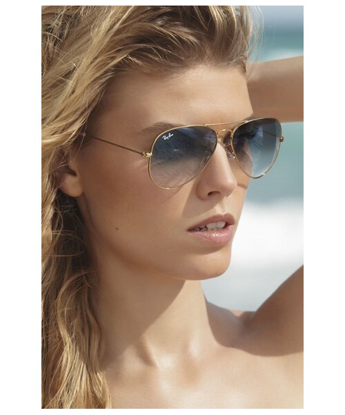 Ray-Ban（レイバン）の「Ray-Ban 'Original Aviator' 58mm Sunglasses（サングラス・レディース・Green Flash/Gold/ Blue/Gold/ Brown Mirror/Brown Pink/Silver Mirror）」の3枚目の写真