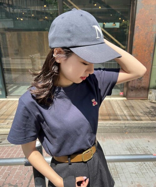 one after another NICE CLAUP（ワンアフターアナザーナイスクラップ）の「くま刺しゅうTee（Tシャツ/カットソー・レディース・オフホワイト/ピンク/サックスブルー/ネイビー・0）」の2枚目の写真