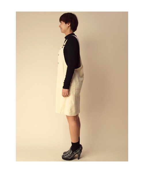 w closet(ダブルクローゼット)の「コーデュロイ前開きジャンスカ(その他・レディース・アイボリー/ライトグレー/ブラック・FREE)」の5枚目の写真