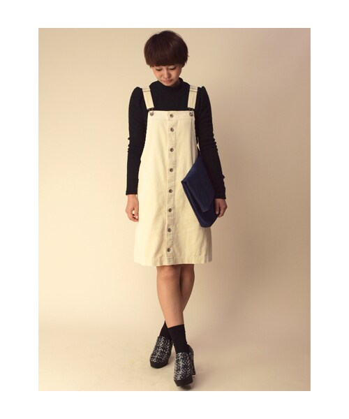 w closet(ダブルクローゼット)の「コーデュロイ前開きジャンスカ(その他・レディース・アイボリー/ライトグレー/ブラック・FREE)」の12枚目の写真