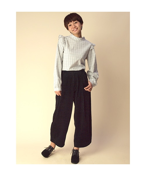 w closet（ダブルクローゼット）の「コーデュロイワイドタックパンツ（パンツ・レディース・アイボリー/ライトグレー/ブラック・FREE）」の11枚目の写真