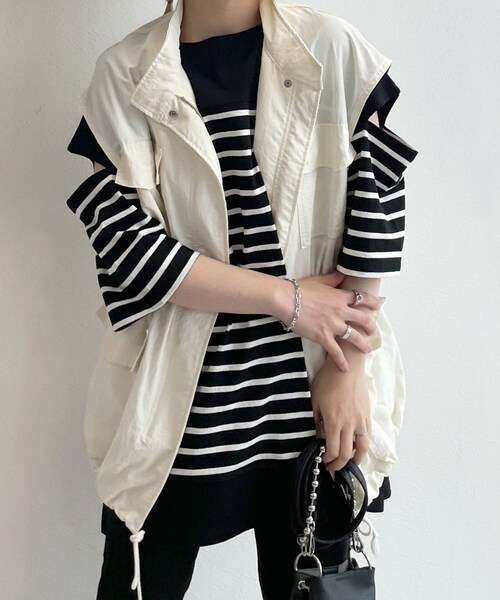 w closet（ダブルクローゼット）の「★先行予約★ショルダースリット切替パネルボーダーＴシャツ【5月下旬入荷】（トップス・レディース・オフ/クロ/シロ/ピンク/オフ/ブルー/ピンク/サックス/ブルーオレンジ/クロ/オフ・FREE）」の6枚目の写真