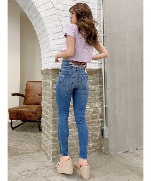 GYDA（ジェイダ）の「H/W ウエストクロススキニーデニムパンツ（デニムパンツ・ブルー/アイスブルー・M/XS/S）」の4枚目の写真