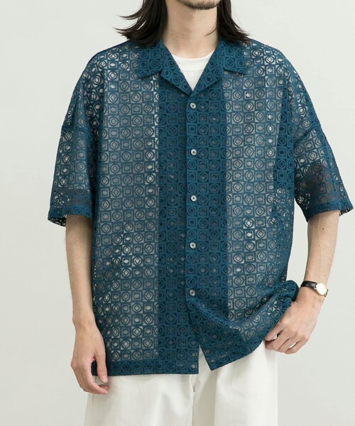 URBAN RESEARCH ID（アーバンリサーチ アイディー）の「URBAN RESEARCH iD 蕾絲開領襯衫（トップス・メンズ・黑色/煙燻藍色/煙燻綠色・M/L）」の2枚目の写真