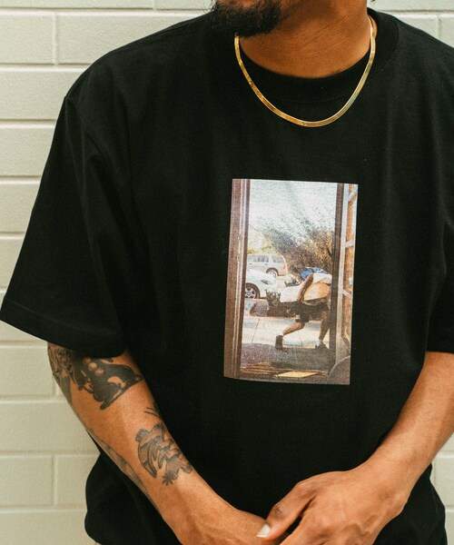 URBAN RESEARCH ID(アーバンリサーチ アイディー)の「URBAN RESEARCH iD SHOP FRONT T恤(トップス・メンズ・白色/黑色/淡藍色・M/L/XL)」の3枚目の写真