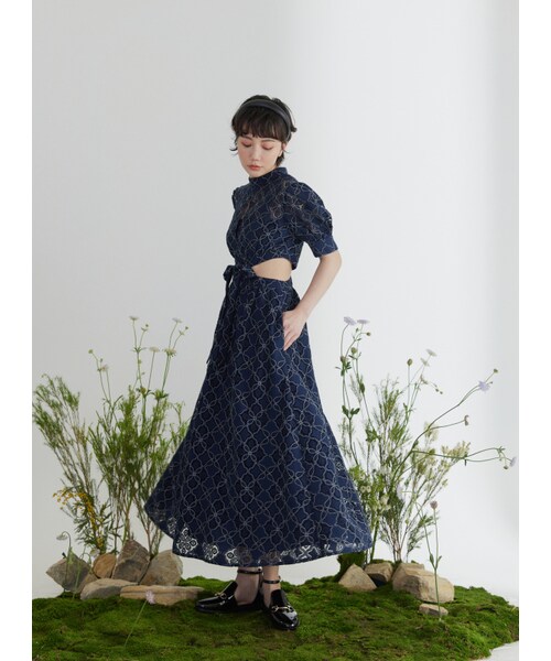 Marjorie（マージョリー）の「蔚藍海岸，側縷空菱形雕花蕾絲洋裝（ワンピース/ドレス・レディース・深藍・XS/S/M）」の5枚目の写真