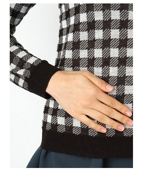 earth music&ecology（アースミュージックアンドエコロジー）の「・チェックニットプルオーバー（ニット・セーター・レディース・ブラック/ライトピンク/サックスブルー/ネイビー・S/M）」の5枚目の写真