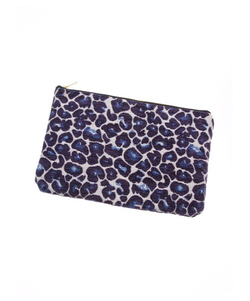 E hyphen world gallery（イーハイフンワールドギャラリー）の「【Special Price】レオパードジャガードクラッチバック（バッグ・ポーチ・レディース・ベージュ/ブルー・F）」の3枚目の写真