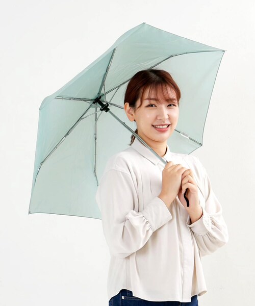 3coins(3coins)の「ポケフラットロゴ折り畳み傘(長傘・レディース・ベージュ/ネイビー/その他・0)」の1枚目の写真