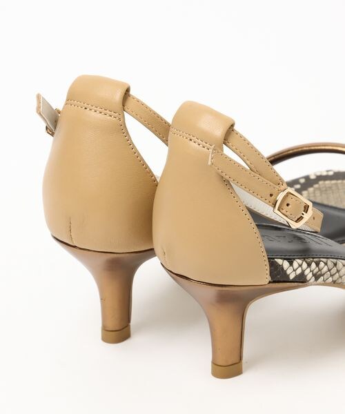 BARNYARDSTORM（バンヤードストーム）の「ハンカマストラップサンダル（シューズ・レディース・ゴールド×パイソン02/ブラック19・35(22.5cm)/36(23.0cm)/37(23.5cm)/38(24.0cm)/39(24.5cm)）」の18枚目の写真