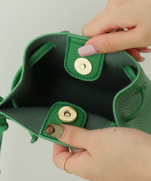 RAY CASSIN（レイカズン）の「ドロストミニショルダーバッグ（バッグ・レディース・クロ/グリーン/ピンク/ベージュ/シルバー・FREE）」の10枚目の写真