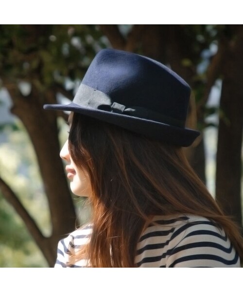 STORES.jp（ストアーズドットジェーピー）の「フェルトリボン中折れハット メンズ＆レディース（ハット・レディース・その他）」の2枚目の写真