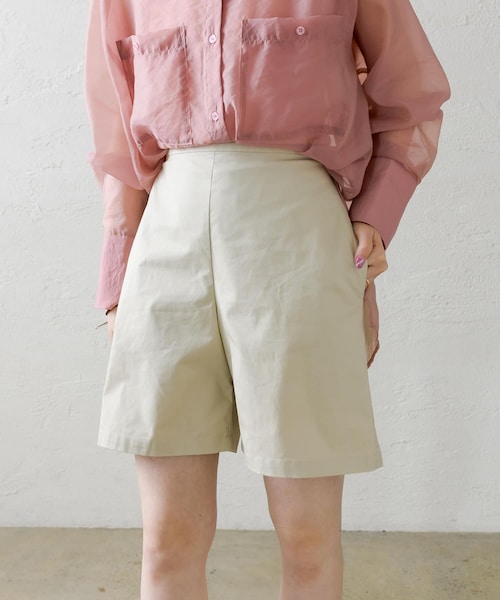 mystic(ミスティック)の「チノショートパンツ(その他パンツ・レディース・ベージュ/ネイビー・F)」の1枚目の写真