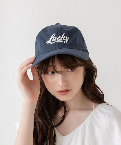 OLIVE des OLIVE(オリーブデオリーブ)の「刺繍ロゴ入りキャップ2(ハット・レディース・ネイビー・FREE)」の1枚目の写真