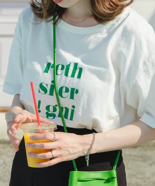 Kastane（カスタネ）の「カラバリロゴTee（Tシャツ/カットソー・レディース・ホワイト/オフホワイト/ピンク/イエロー/エクリュ・M）」の2枚目の写真