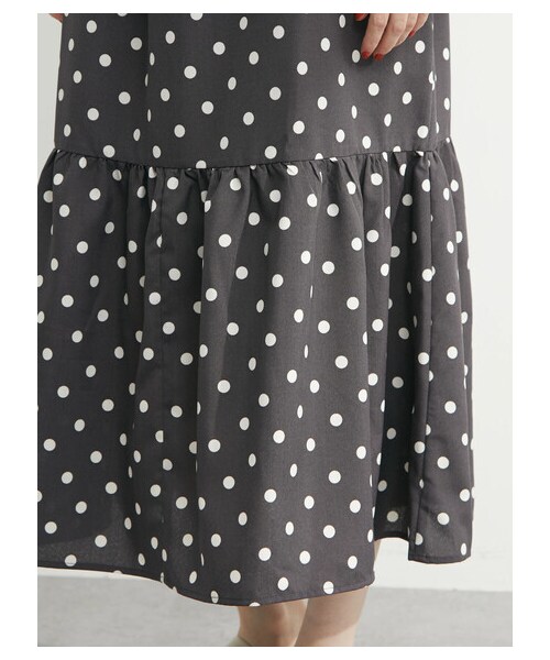 Green Parks(グリーンパークス)の「・SUGAR SPOON ドットギャザーキャミワンピ(ワンピース/ドレス・チャコールグレー/カーキ/サックスブルー・F)」の9枚目の写真