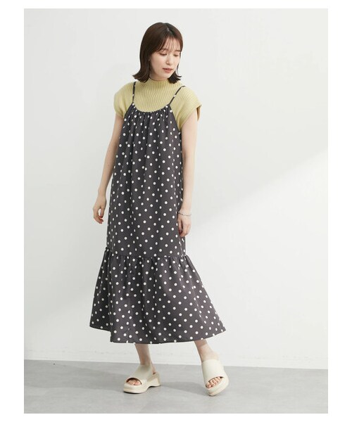 Green Parks(グリーンパークス)の「・SUGAR SPOON ドットギャザーキャミワンピ(ワンピース/ドレス・チャコールグレー/カーキ/サックスブルー・F)」の1枚目の写真