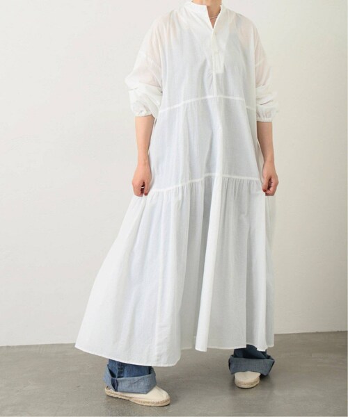JOURNAL STANDARD LUXE（ジャーナルスタンダード　ラックス）の「《予約》キャンブリック ティアードワンピース（その他・ホワイト/フリー）」の3枚目の写真