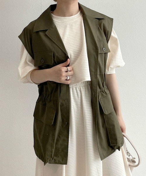 w closet（ダブルクローゼット）の「オープンカラーミリタリーベスト（ジャケット/アウター・レディース・エクリュ/ピンク/Dカーキ/スミクロ/ブラウン(WEB限定)/Lカーキ・FREE）」の3枚目の写真