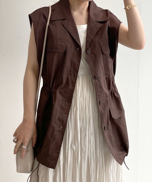 w closet（ダブルクローゼット）の「オープンカラーミリタリーベスト（ジャケット/アウター・レディース・エクリュ/ピンク/Dカーキ/スミクロ/ブラウン(WEB限定)/Lカーキ・FREE）」の5枚目の写真