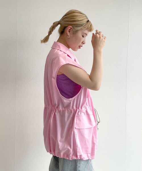 w closet（ダブルクローゼット）の「オープンカラーミリタリーベスト（ジャケット/アウター・レディース・エクリュ/ピンク/Dカーキ/スミクロ/ブラウン(WEB限定)/Lカーキ・FREE）」の20枚目の写真