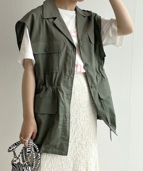 w closet（ダブルクローゼット）の「オープンカラーミリタリーベスト（ジャケット/アウター・レディース・エクリュ/ピンク/Dカーキ/スミクロ/ブラウン(WEB限定)/Lカーキ・FREE）」の6枚目の写真