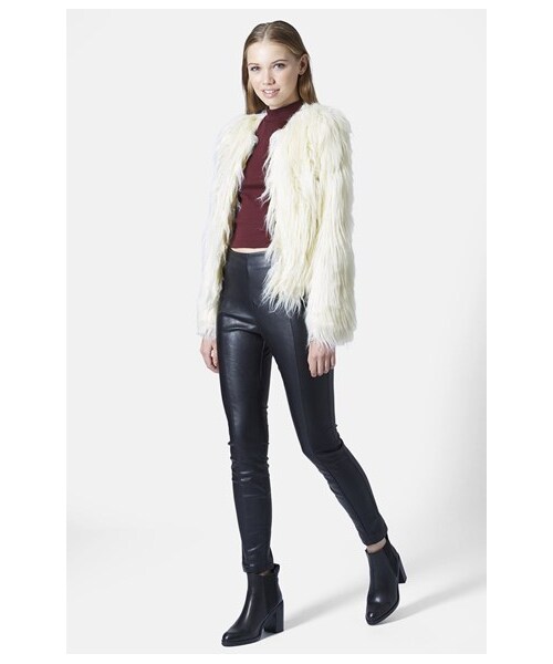 TOPSHOP（トップショップ）の「Topshop 'Gorilla' Faux Fur Jacket（ジャケット/アウター・レディース・Cream・Regular 6 (2-4 US)/Regular 8 (6-8 US)/Regular 12 (14 US)/Regular 4 (0-2 US)/Regular 2 (0 US)/Regular 10 (10-12 US)）」の3枚目の写真