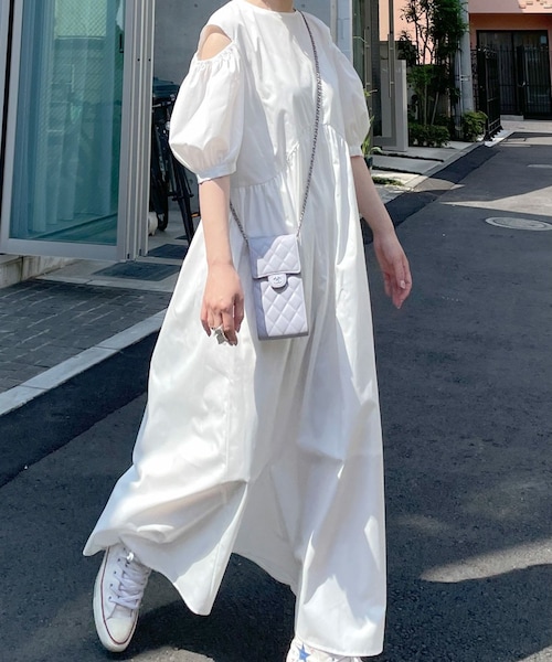 w closet（ダブルクローゼット）の「ショルダースリットパフスリーブ