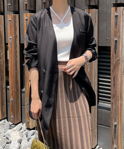 DouDou(ドゥドゥ)の「シアーノーカラーダブルジャケット(ブルゾン・レディース・グレージュ/ブラック・F)」の2枚目の写真