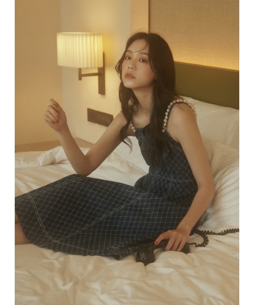 Marjorie（マージョリー）の「月海，珍珠肩帶菱格牛仔長洋裝（ワンピース/ドレス・レディース・牛仔藍・XS/S/M/L）」の3枚目の写真