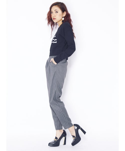 EVRIS（エヴリス）の「ピンストライプテーパードPT（パンツ・レディース・グレー/ブラック・S/M）」の4枚目の写真