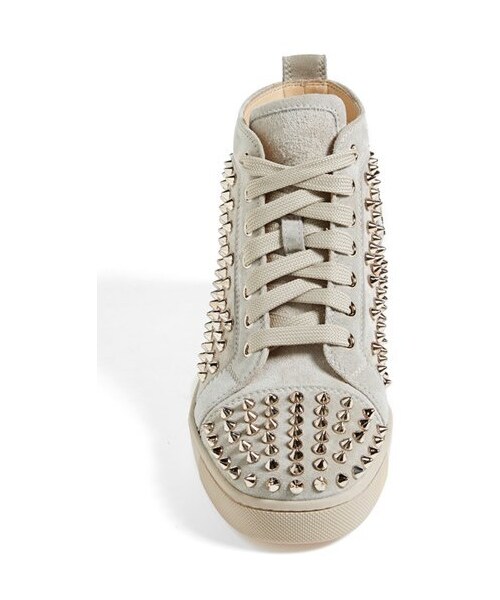 Christian Louboutin（クリスチャンルブタン）の「Christian Louboutin 'Louis' Spiked Sneaker（スニーカー・レディース・White・39.5 EU/40 EU）」の4枚目の写真