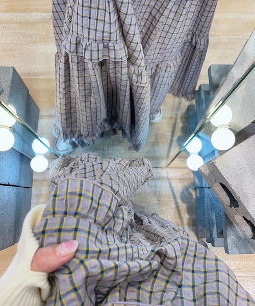 w closet(ダブルクローゼット)の「★先行予約★【Alley】ギンガムチェックフリルティアードキャミワンピース【8月下旬入荷】(ワンピース/ドレス・レディース・ピンク/パープル・FREE)」の17枚目の写真