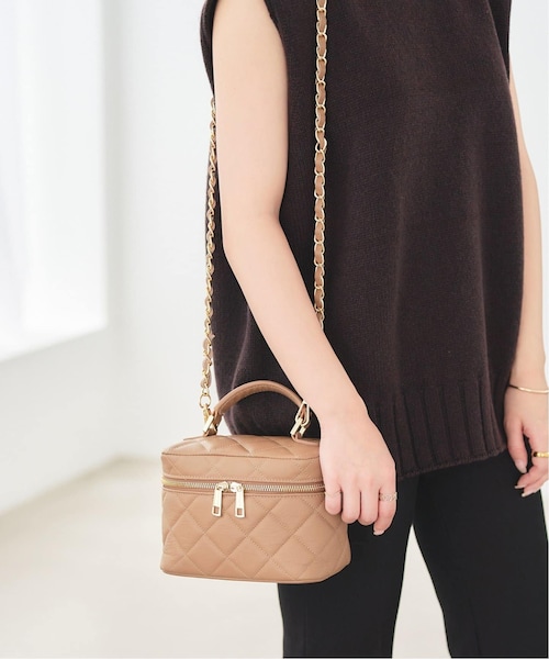 LE TALON（ルタロン）の「《予約》AULENTTI キルティングバニティショルダー（バッグ・ブラック/(001)/フリー/在庫あり）」の2枚目の写真