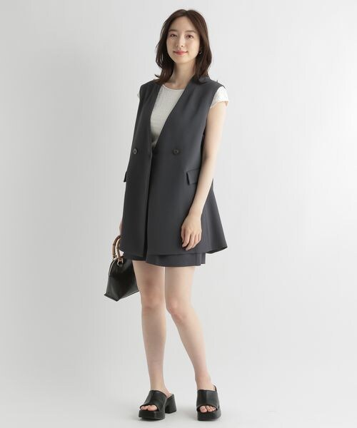 Andemiu(アンデミュウ)の「アソートノーカラージレ(ジャケット/アウター・レディース・ブラック(Fレザー)09/チャコール(ダブルクロス)18/オレンジ(ダブルクロス)45/ベージュ(Fレザー)52・F)」の17枚目の写真