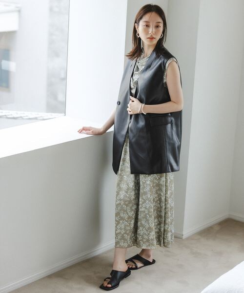 Andemiu(アンデミュウ)の「アソートノーカラージレ(ジャケット/アウター・レディース・ブラック(Fレザー)09/チャコール(ダブルクロス)18/オレンジ(ダブルクロス)45/ベージュ(Fレザー)52・F)」の8枚目の写真