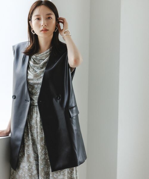 Andemiu(アンデミュウ)の「アソートノーカラージレ(ジャケット/アウター・レディース・ブラック(Fレザー)09/チャコール(ダブルクロス)18/オレンジ(ダブルクロス)45/ベージュ(Fレザー)52・F)」の7枚目の写真