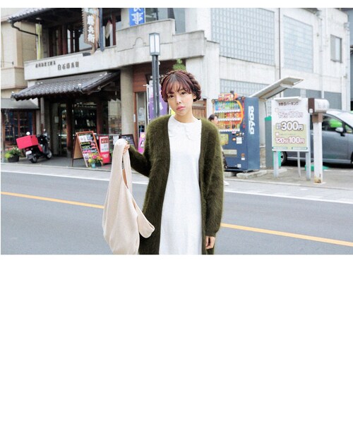 STYLENANDA（スタイルナンダ）の「バックスリットアンゴラシャギーニットカーディガン（ジャケット/アウター・レディース・カーキ/レッド/ブラック・フリーサイズ）」の15枚目の写真