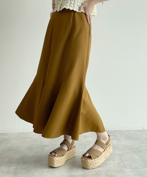 w closet（ダブルクローゼット）の「マーメイドスカート（スカート・レディース・アイボリー/マスタード/ブラウン/ブラック・FREE）」の20枚目の写真