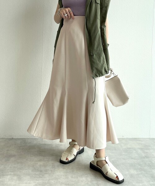 w closet（ダブルクローゼット）の「マーメイドスカート（スカート・レディース・アイボリー/マスタード/ブラウン/ブラック・FREE）」の11枚目の写真