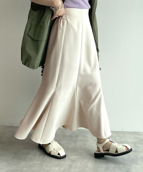 w closet（ダブルクローゼット）の「マーメイドスカート（スカート・レディース・アイボリー/マスタード/ブラウン/ブラック・FREE）」の12枚目の写真