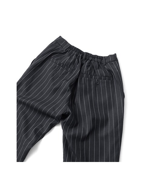 KBF（ケイビーエフ）の「ピンストライプタックパンツ（パンツ・レディース・GRAY/NAVY/BLACK・one）」の14枚目の写真