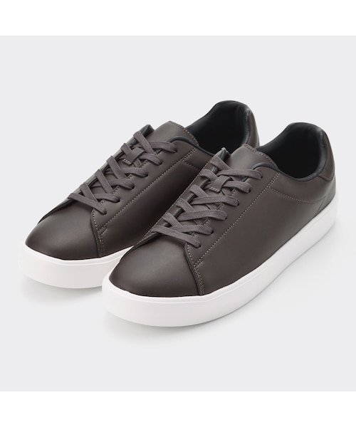 GU（ジーユー）の「ライトソールレザータッチスニーカー（スニーカー