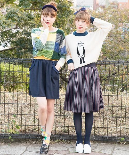 RAY CASSIN（レイカズン）の「【mer×村田倫子ちゃんコラボ】羊ニットトップス（トップス・レディース・ブルー/キナリ・FREE）」の9枚目の写真