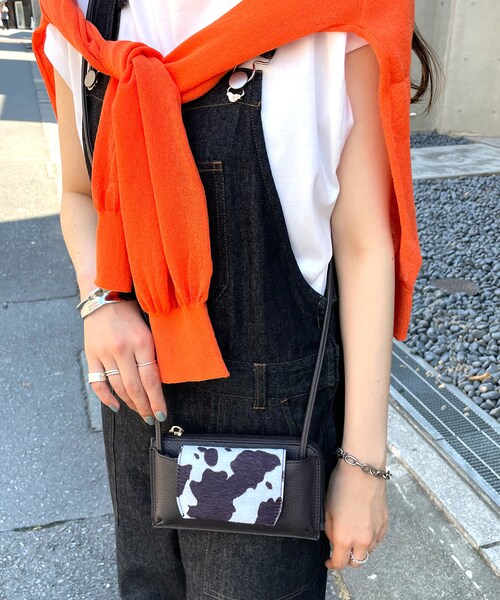 DISCOAT（ディスコート）の「横型ウォレットショルダーバッグ（ショルダーバッグ・レディース・ブラック/ブラウン/ダークブラウン/アイボリー・FREE）」の4枚目の写真