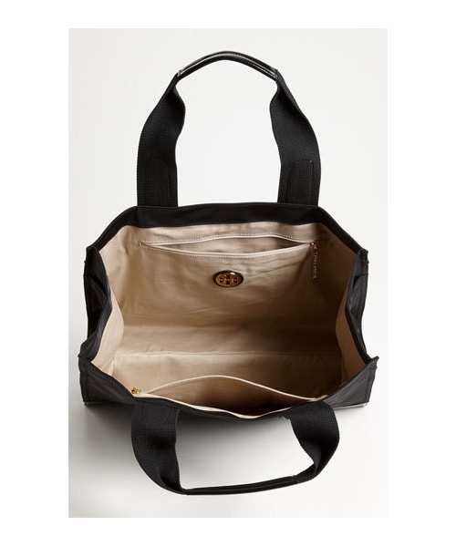 TORY BURCH（トリーバーチ）の「Tory Burch 'Tory' Nylon Tote, Large（トートバッグ・レディース・Black/ Black）」の2枚目の写真